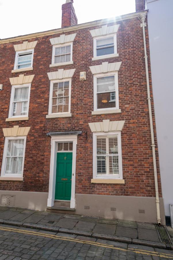 Вилла 18Th Century Townhouse In Chester City Centre Экстерьер фото